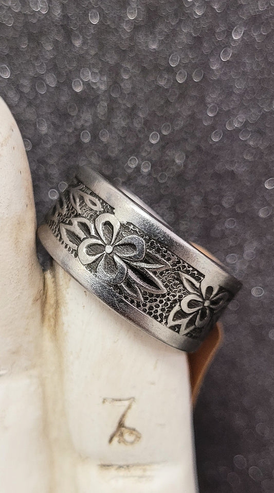 Upcycled daisy floral stainless steel ring