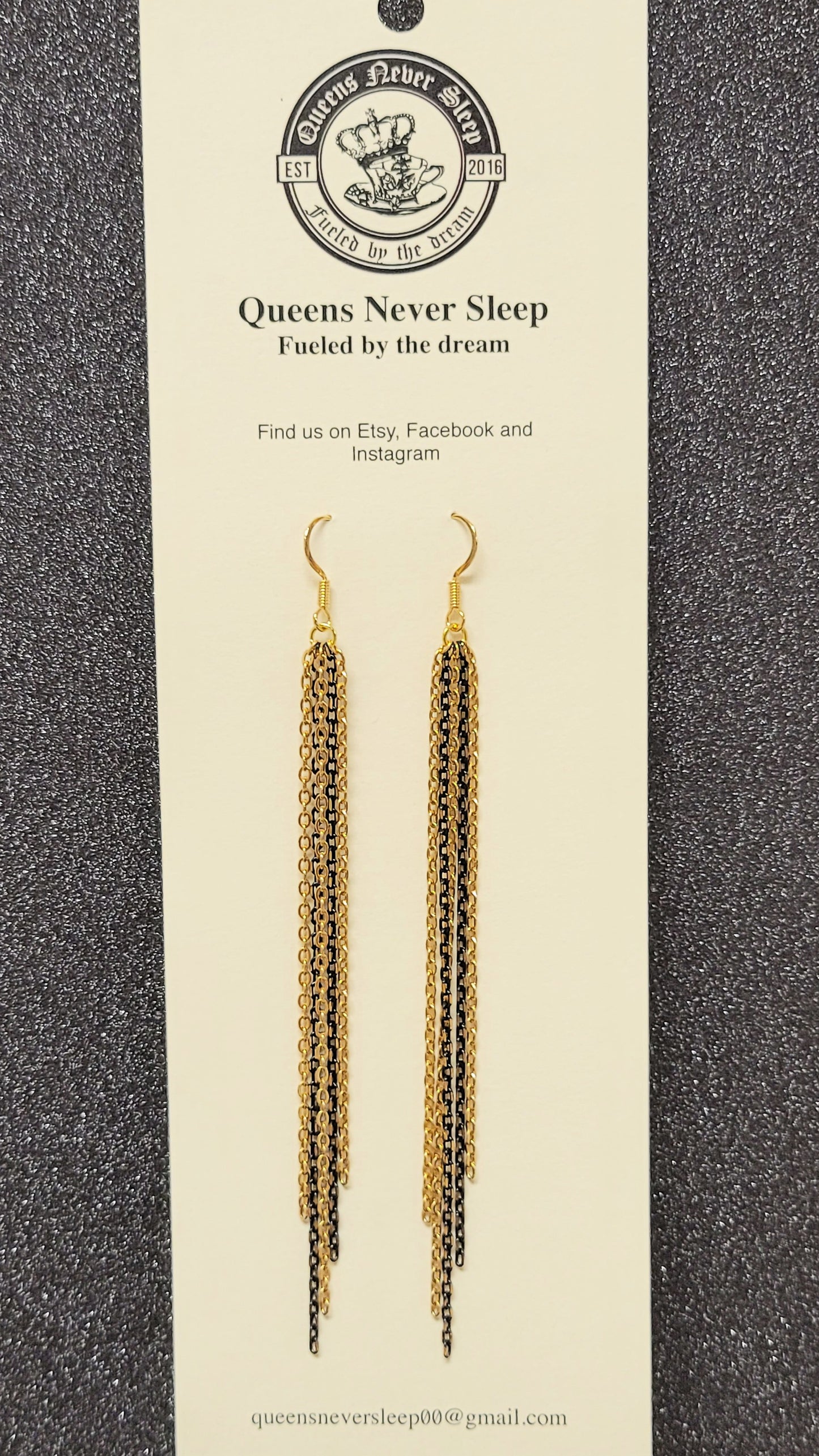 Black & Gold staggered chain earrings