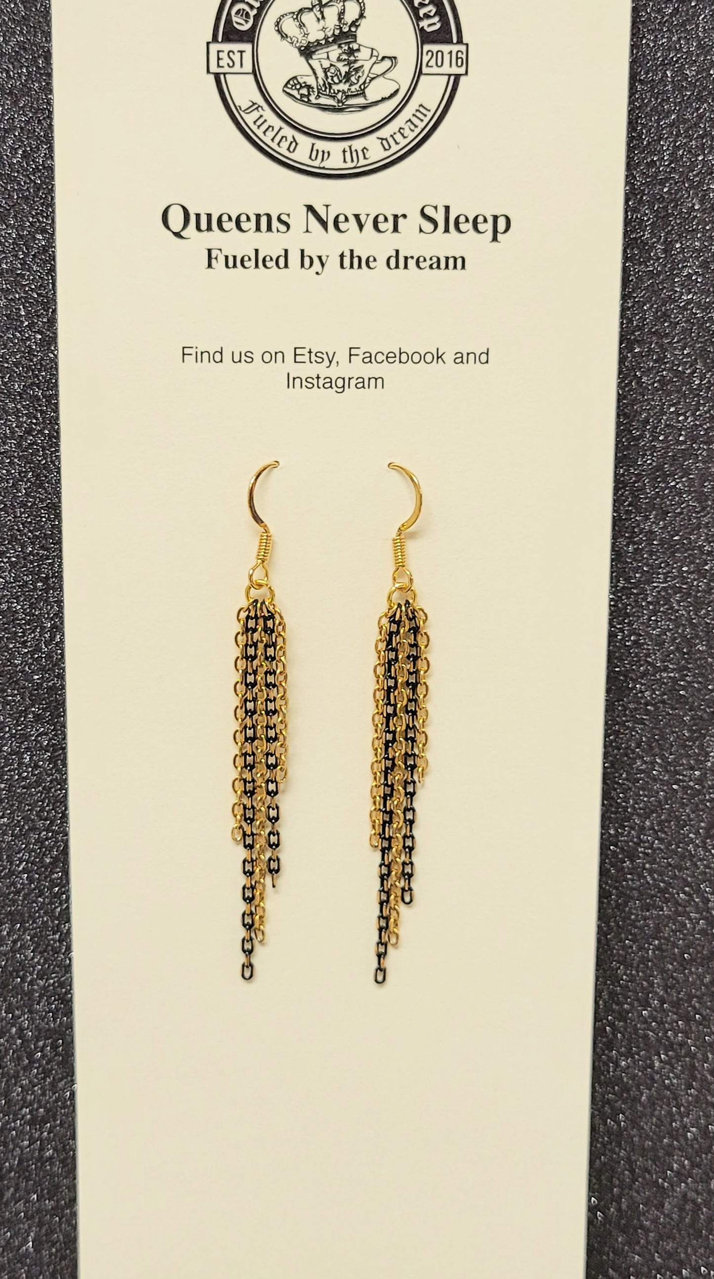 Black & Gold staggered chain earrings